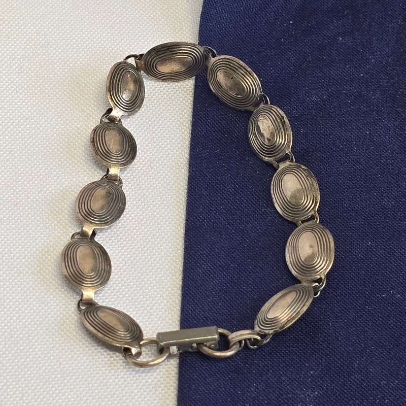 Vtg Sterling Silver Panel Bracelet 6.03g Fine Jewelry 7.25" Fold Over gallery