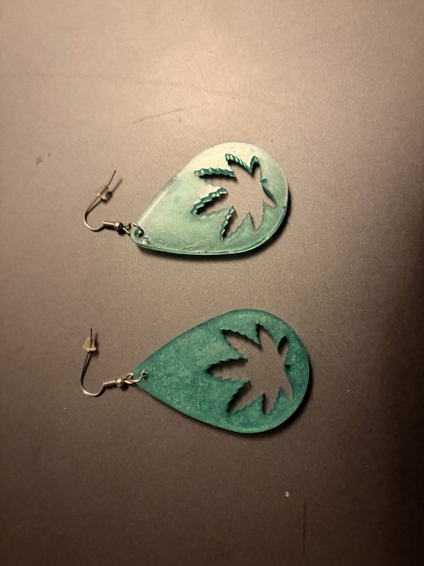 Vintage Autumn Leaf Dangle Earrings Frosted Lucite Maple Fall Green Red BinBF