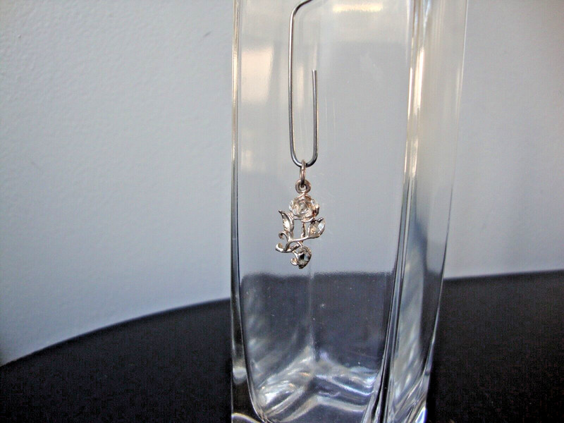 VTG 1970-80s SMALL 3D FLOWER W/ DIAMOND CUTS STERLING SILVER STAMPED 925 PENDANT