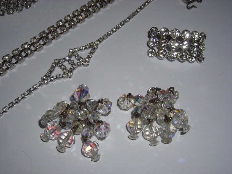 Sparkling Rhinestone Costume Jewelry Expandable Bracelet Earrings Necklace gallery