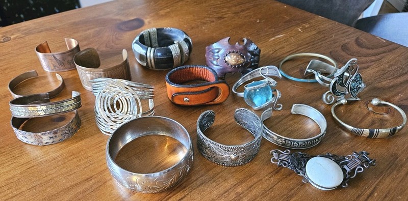 Big Vtg Lot Of World Bracelets Copper, Silver, Leather, Filigree Ethnic Jewels