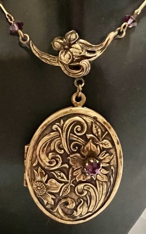 PIDIDDLY LINKS Faux GLASS AMETHYST Flower YDrop LOCKET PENDANT NECKLACE Vintage