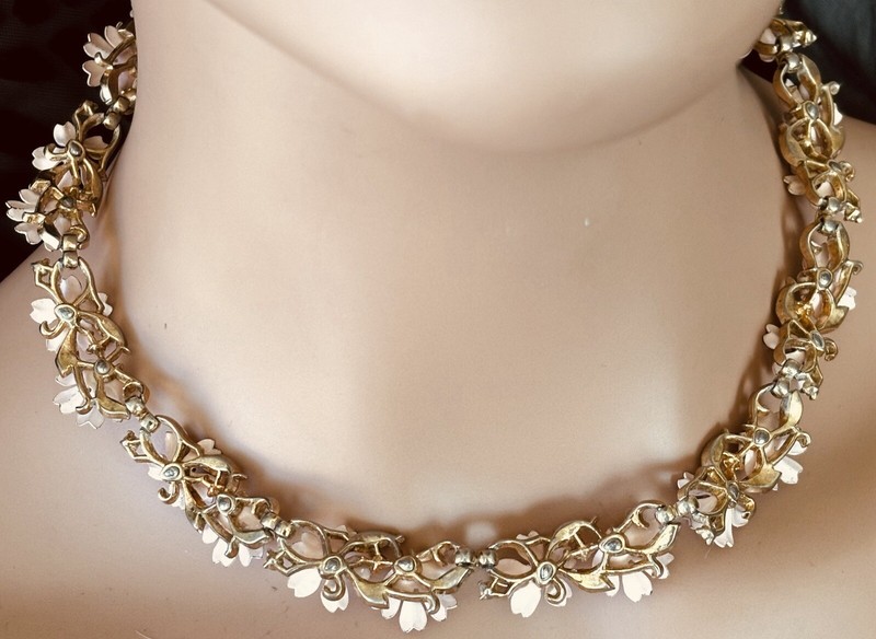 MCM Trifari Fleurette Pink Enamel Necklace Tiny Icy Rhinestones Gold Tone Links gallery