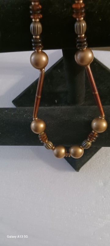 Vintage Neckpiece 30″ beads Gold,amber brown colors Hook clasp