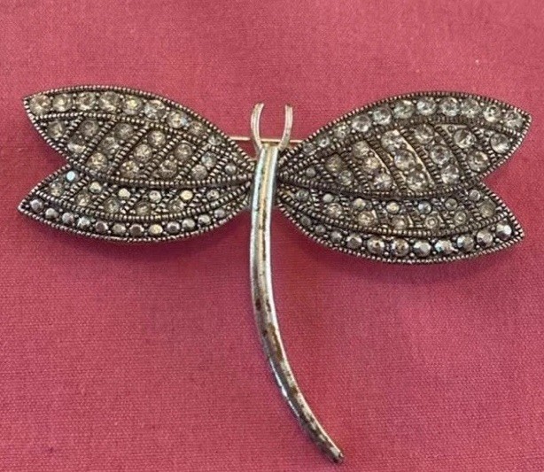 Designer Monet silver tone & Rhinestone 1 3/4in by 2 1/4in brooch pin as is