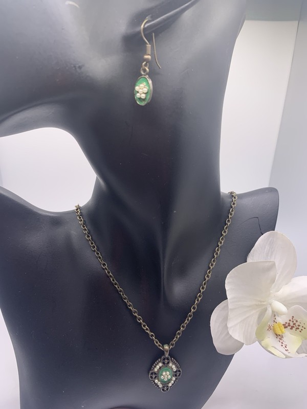 Antique- Victorian Brass Earrings And Necklace 16-18,5in.