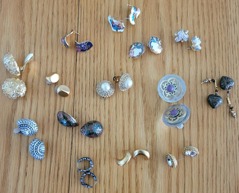 Jewelry Lot ALL Good Estate Sale 14 Earring Sets Value Undetermined See Photos gallery