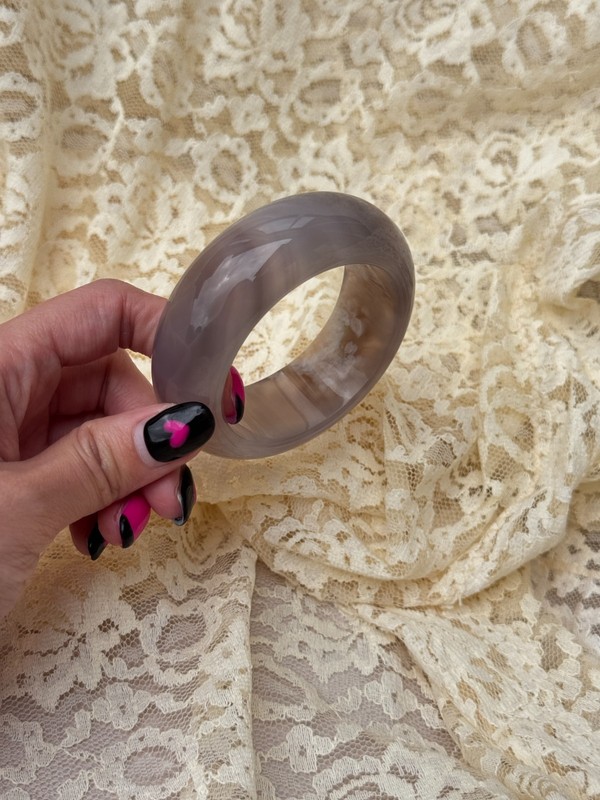 Vtg Natural Flower Agate Bangle Bracelet Lavender Petite Size Child Girl 49mm gallery
