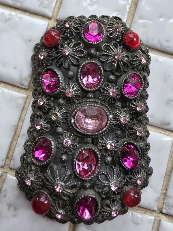 Deco Era Pot Metal Czech Style Pink Glass Rhinestone Brooch gallery
