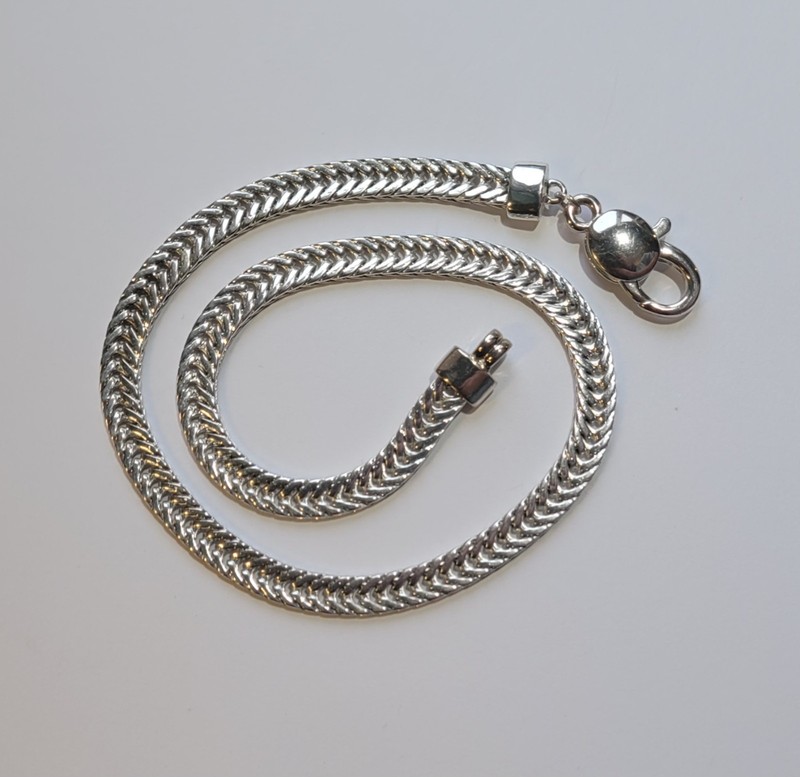 Vintage Avon 18in Necklace Silver Tone Franco Style Chain Large Clasp Signed NR