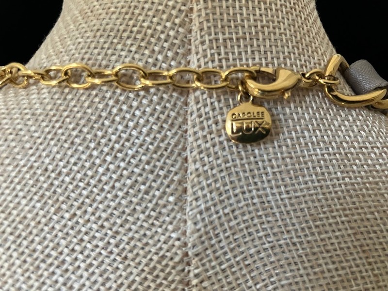 Carolee Maximalist Necklace Chunky Ribbon Chain Adjustable Statement gallery