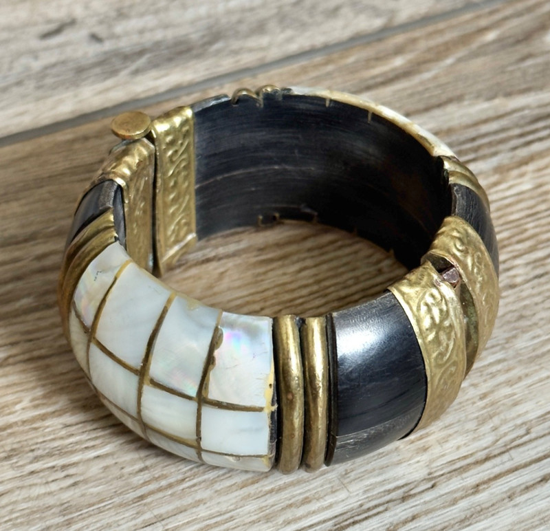 Hinged Chunky Bangle Bracelet Mother Of Pearl MOP Inlay Brass & Black Horn