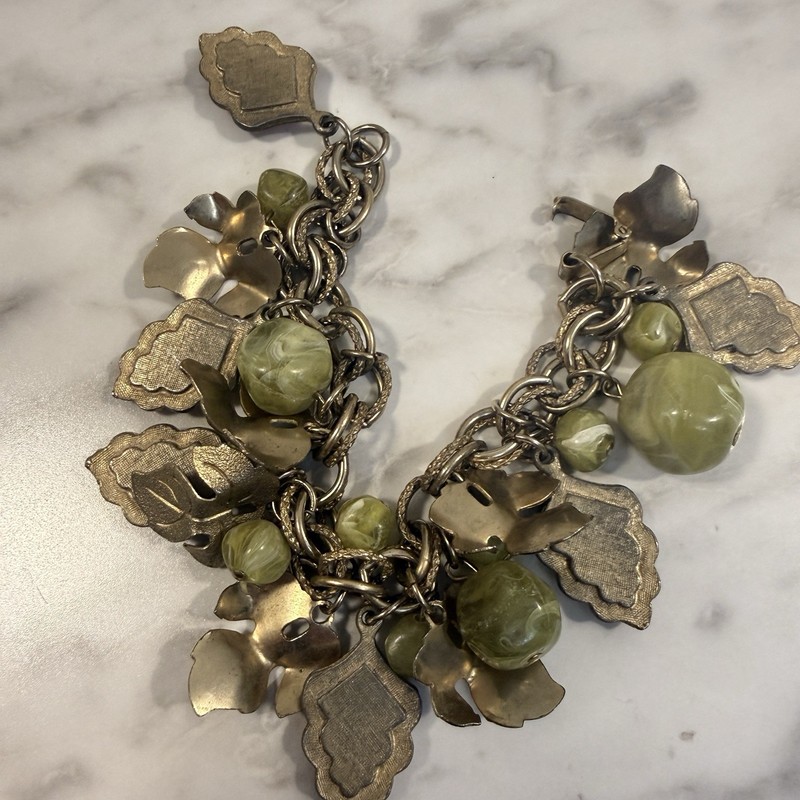 Vintage Chunky Pink Thermoset Leaves Marbled Green Bead Charm Bracelet As-Is gallery