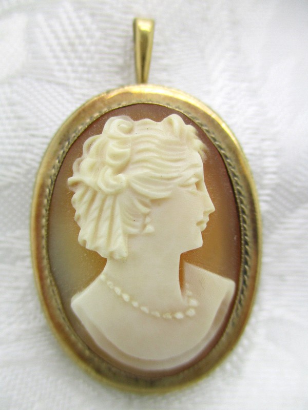 ANTIQUE ESTATE WRE W R E RICHARD CO 1/20/12K GOLD SHELL CAMEO BROOCH / PENDANT