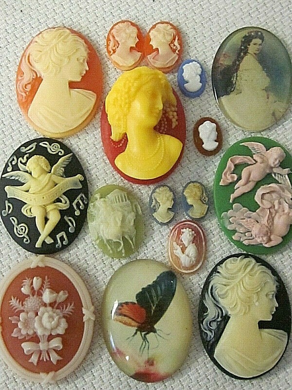 * SALE * VTG CAMEOS 3-D 40x30mm HUGE 16 LOT JEWELRY RESIN FINDINGS REPAIR CRAFTS gallery