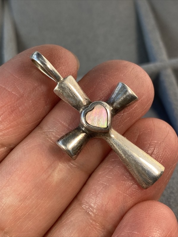 Vintage Cross Pearl Heart Estate Fine Jewelry Pre-owned Sterling Silver gallery