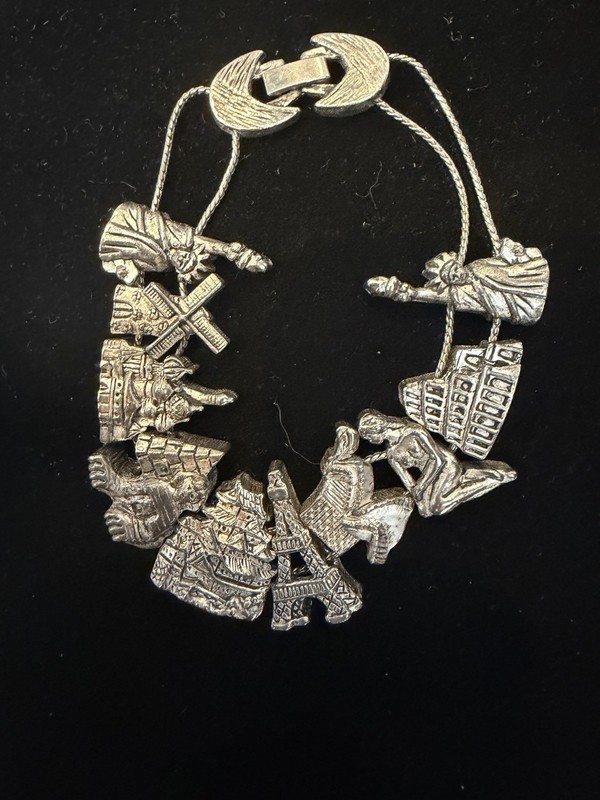 Vintage slide charm bracelet World Monuments , signed 1995 BG