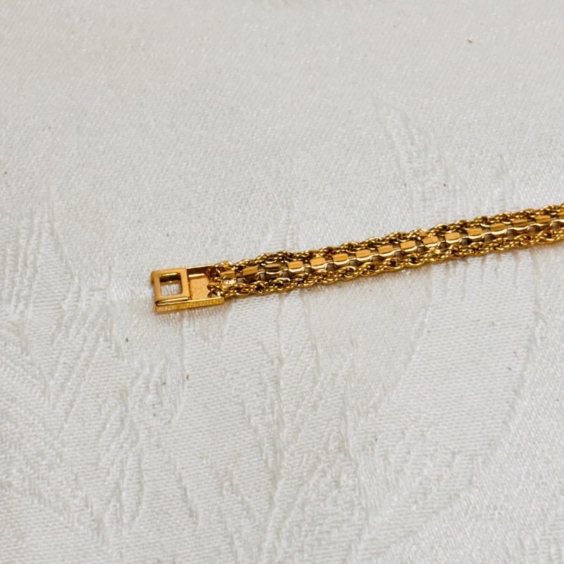 BRACELET vintage rhinestone goldtone metal rope edged fold over clasp 6 3/4" c gallery