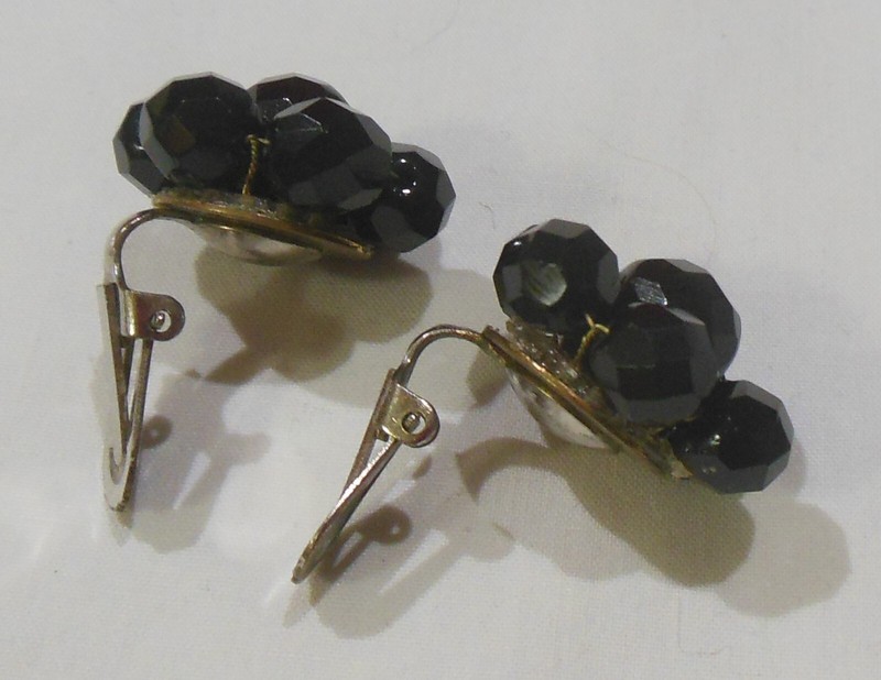 Round Faceted Black Glass Bead Choker Necklace & Clip On Earrings Set gallery