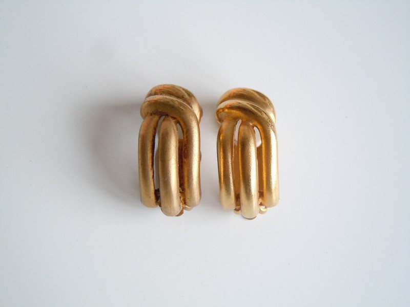 Earrings Clip-On Gold Tone Color Varies From Each Other 20.0 g/2.9 X 1.3 cm