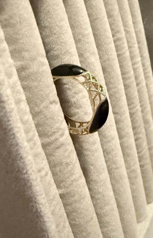 Vintage QVC 14 Karat Yellow Gold Lattice Filigree & Black Onyx Ring Size 9 3.1 G