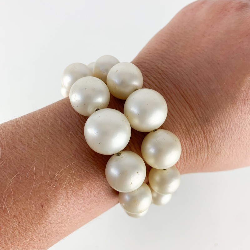 Vintage Faux Pearl White Satin Memory Wire Cuff Wrap Bracelet Estate Jewelry