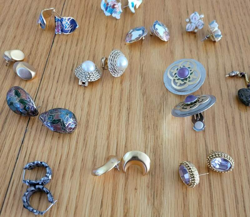 Jewelry Lot ALL Good Estate Sale 14 Earring Sets Value Undetermined See Photos gallery