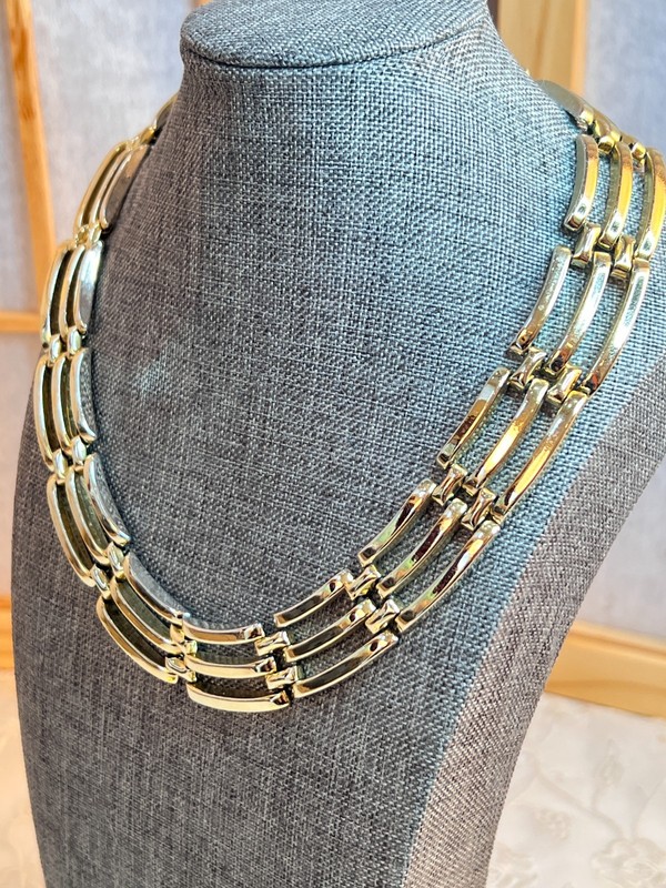 Vintage Gold Tone Statement Necklace Gorgeous Rich Tone 16″D