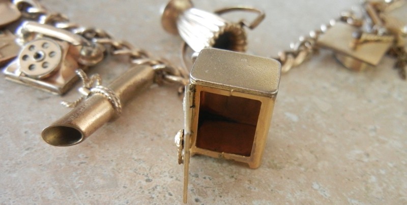 VINTAGE GOLD FILLED CHARM BRACELET 9 CHARMS SAFE TELEPHONE TYPEWRITER GRADUATE gallery