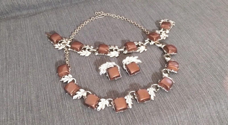 4 Piece Set: Vintage 1960’s Necklace, Bracelet & Clip-on Earrings Retro Jewelry