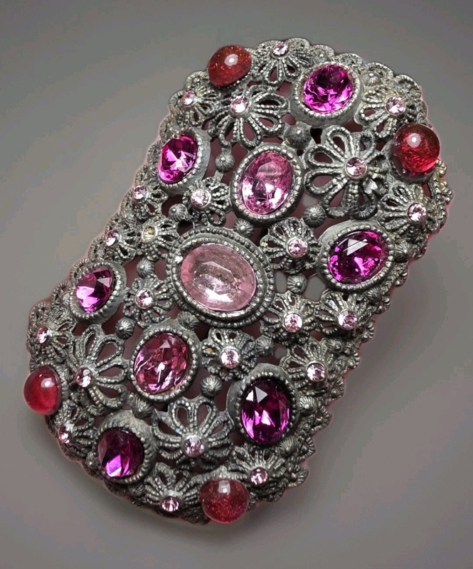 Deco Era Pot Metal Czech Style Pink Glass Rhinestone Brooch gallery