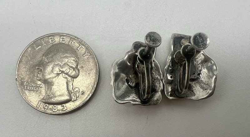 Vintage Sterling Silver Screw Back Earrings 7.64 Grams gallery