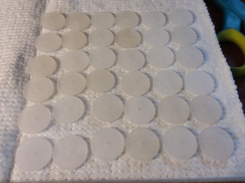 36PCS White Frosted Acrylic Dollar NOS Beads. 20mm wide. 2mm Deep. 01-01-2024 gallery