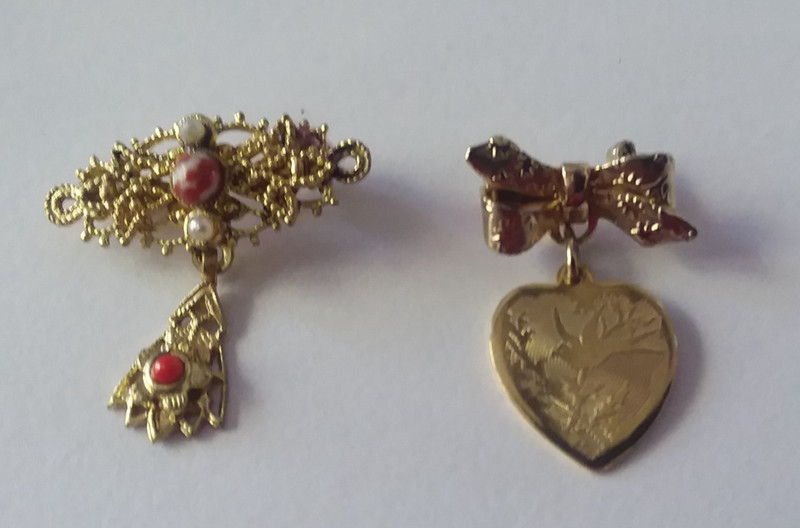 2 Small 1″ Lapel Pin Brooches With Dangles 05-01-2025