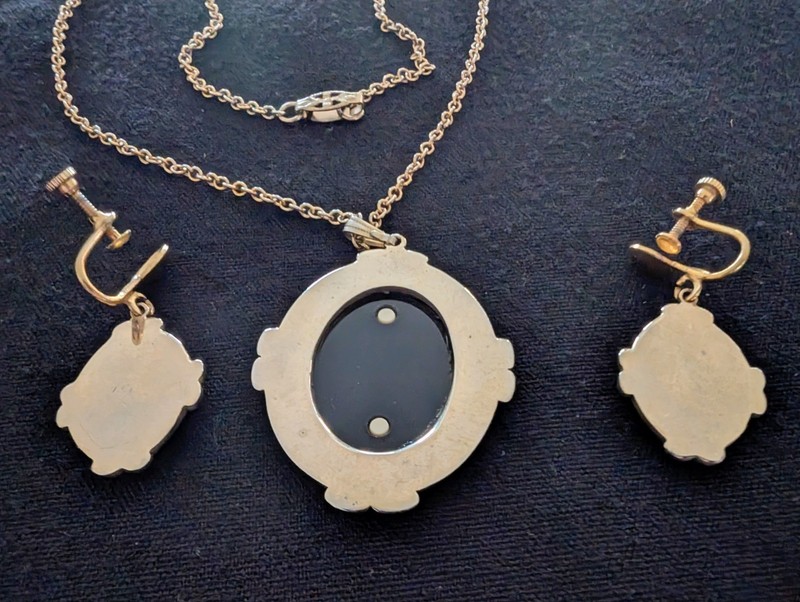 Vintage Cameo Necklace & Screw Back Dangle Earring Set Black-White - Gold Tone gallery