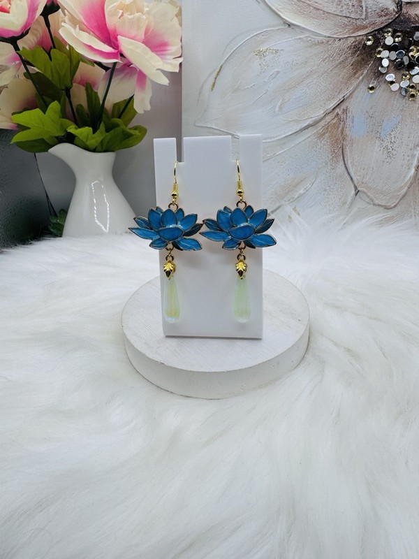 Elegant Vintage-Style Chinese for Lotus Earrings with Teardrop Accent