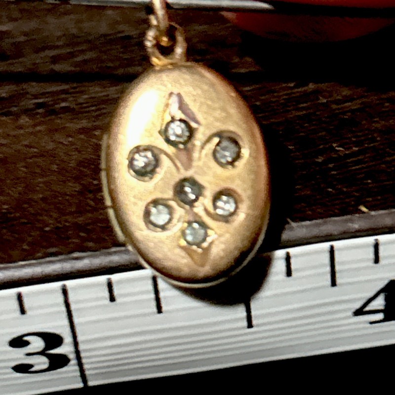 Antique 2g Victorian Rose Gold Filled Oval Locket Fluer de Lis Paste Stones Tiny gallery