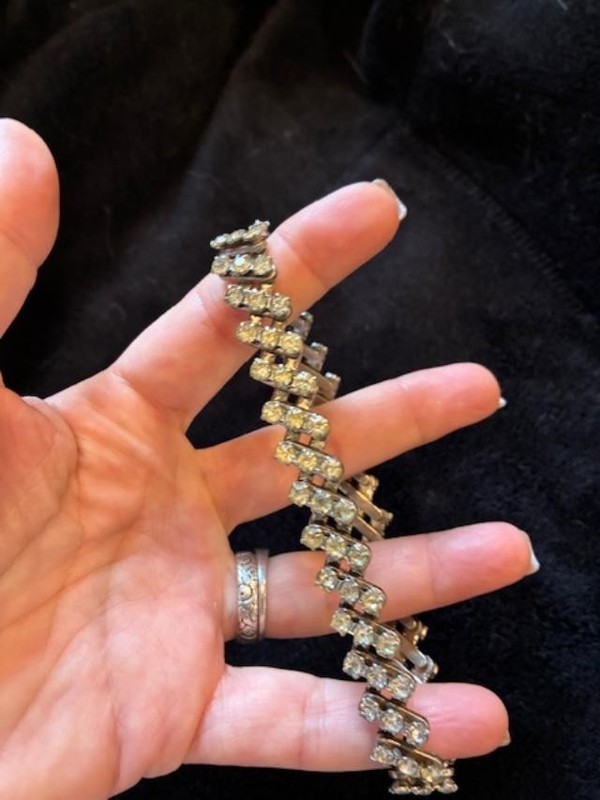 Vintage silver expandable bracelet with rhinestones. gallery