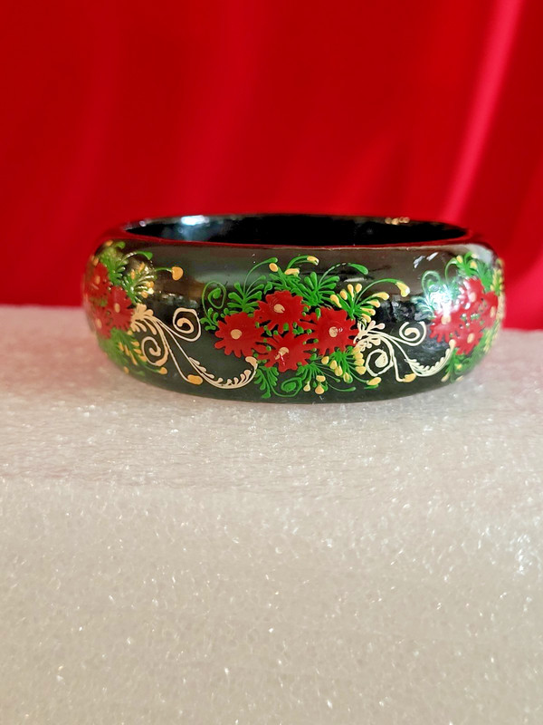 Hand Painted Russian Floral Lacquer Wood Bangle Bracelet Black Red, Green, White