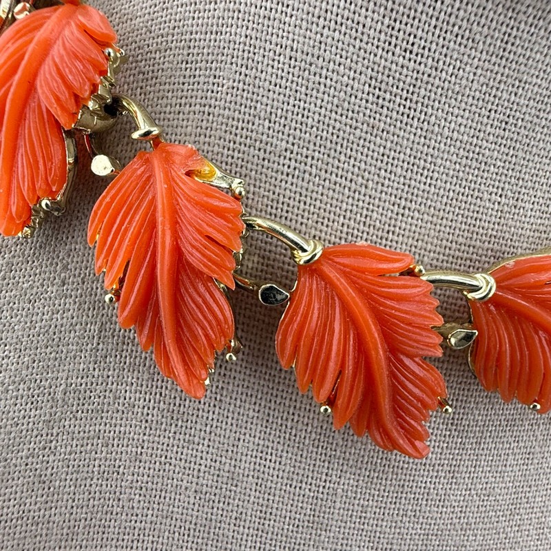 Vintage Lisner Necklace Gold Tone Orange Leaf Thermoset Signed 15” gallery