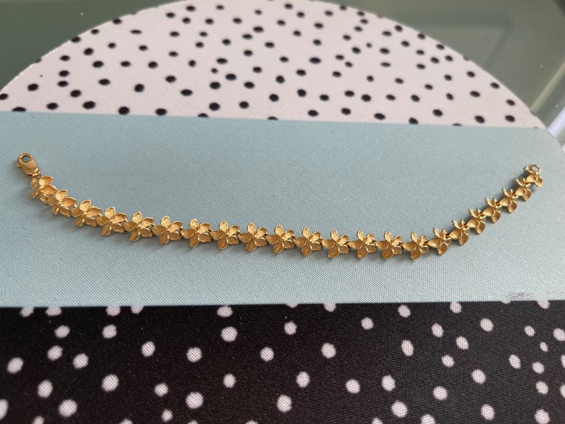 Vintage 14K Solid Yellow Gold Linked Plumeria Flowers 7" Bracelet 10.5-11 Grams gallery