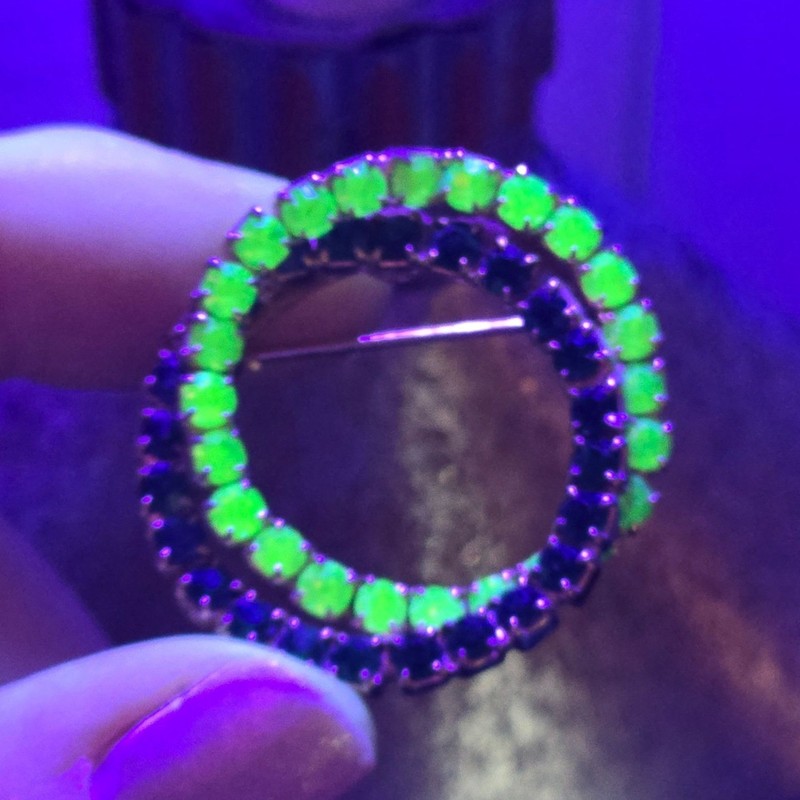 Vintage Uranium glass Rhinestone Brooch Mid Century Gold Tone UV Reactive glows