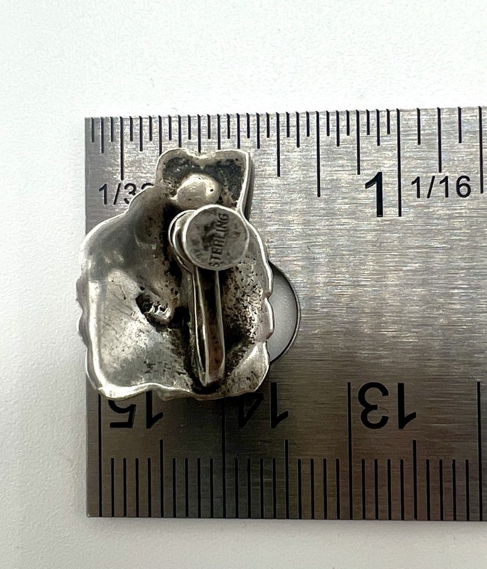 Vintage Sterling Silver Screw Back Earrings 7.64 Grams gallery