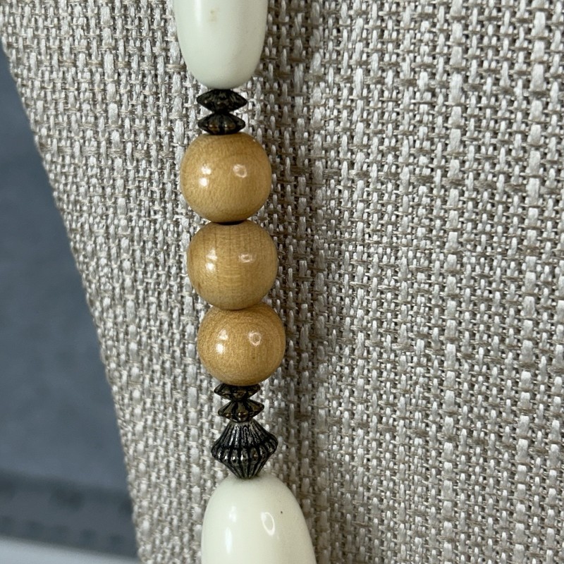 Set of 2 Vintage Chunky Wooden Bead Statement Necklace 24" 30" Boho Cream Brown gallery