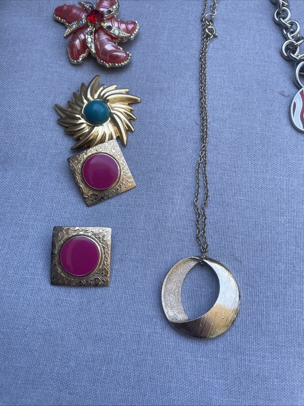 Vintage Estate Jewelry Lot Avon Earrings Brooch Necklaces As Is gallery