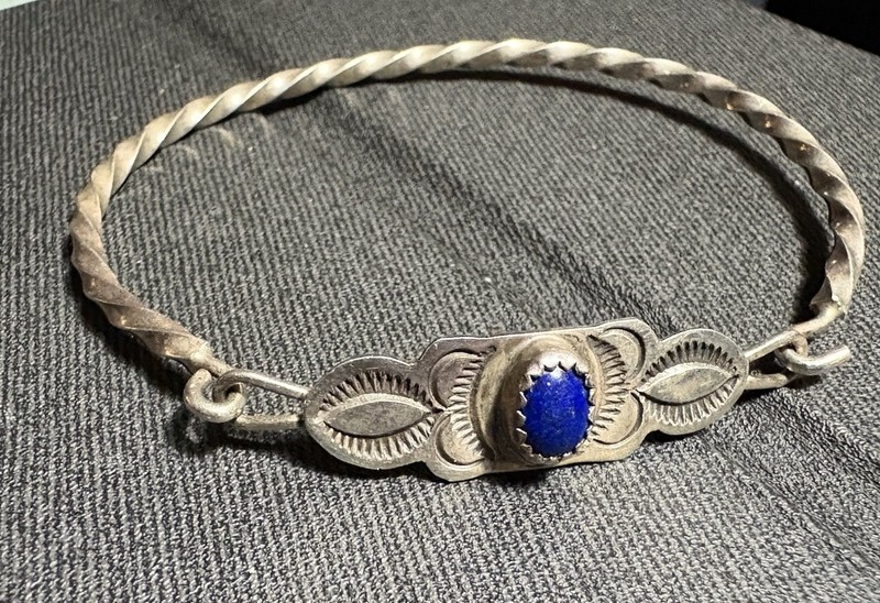 Vtg Sterling Silver SOUTHWEST Lapis Lazuli Hook Bangle Bracelet