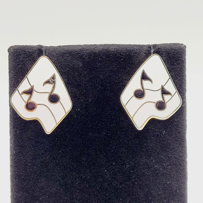 Musical Note White Black Enamel Gold Tone Pierced Stud Vtg Earrings Discovery gallery