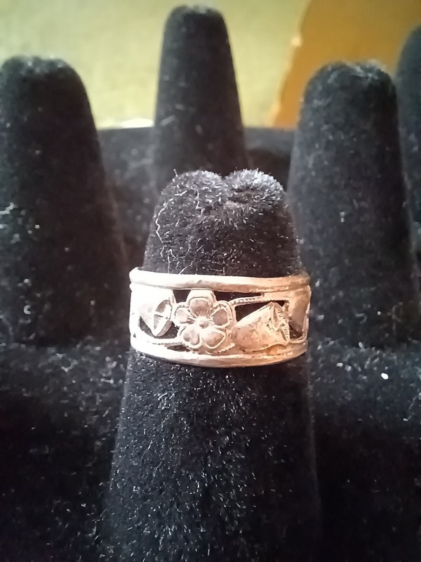 VINTAGE HALLMARKED WEDDING BELLS PANSY FLORAL PIERCED STERLING BAND RING sz 5.75