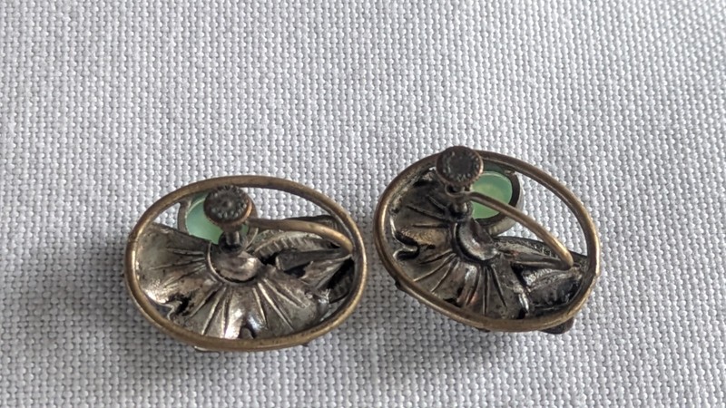 Vintage Czech Art Nouveau Ornate Green Stone Fine Details Screwback Earrings gallery